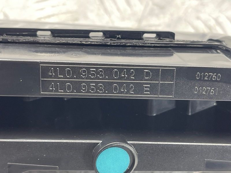 Покажчик повороту Audi Q7
