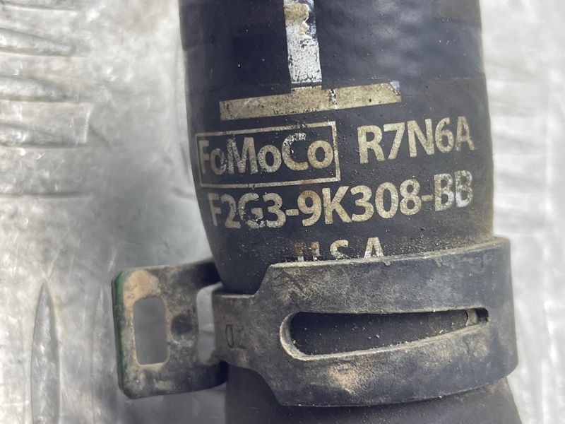 Патрубок F2G39K308BB Ford Edge
