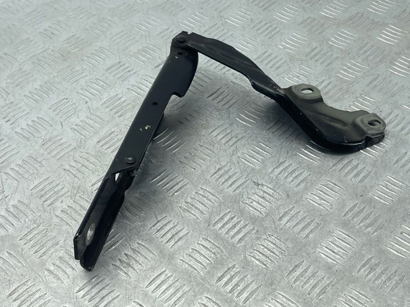 Петля капота 4G8823301C Audi A6