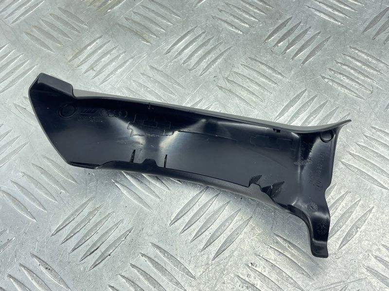 Накладка петли багажника 8W9827280A Audi A4 Allroad