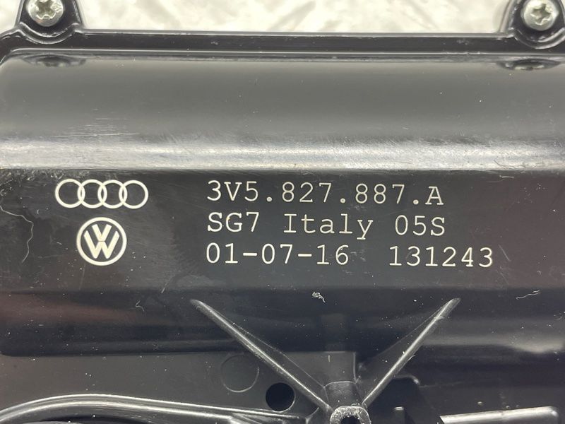 Двигун доводчика кришки багажника 3V5827887A Audi A4 Allroad