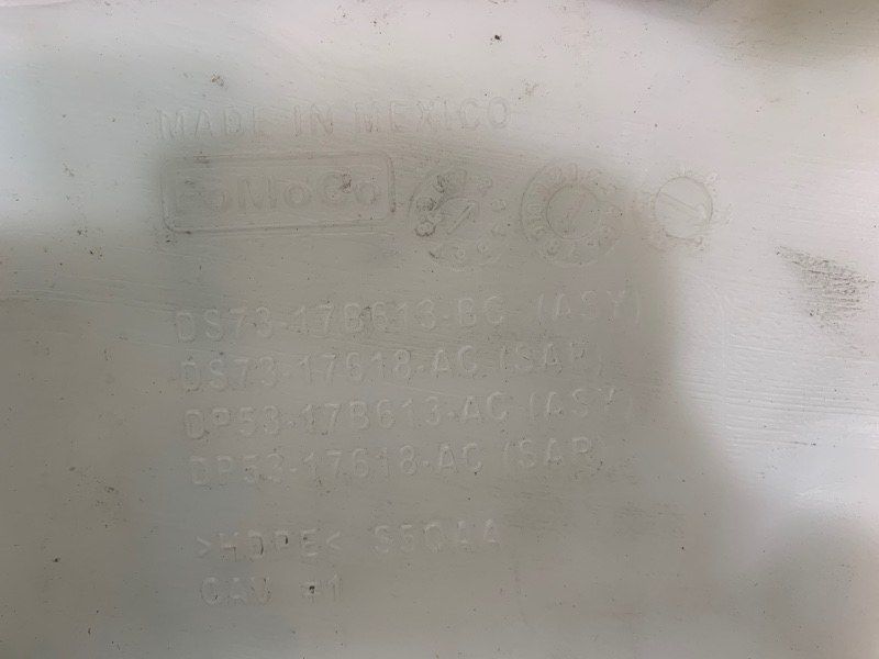 Бачок омывателя стекла DS7317B613BC Ford Fusion