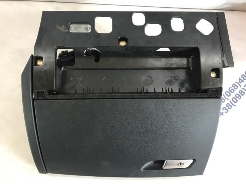 Бардачок / Вещевой ящик 4G1880302A Audi A7