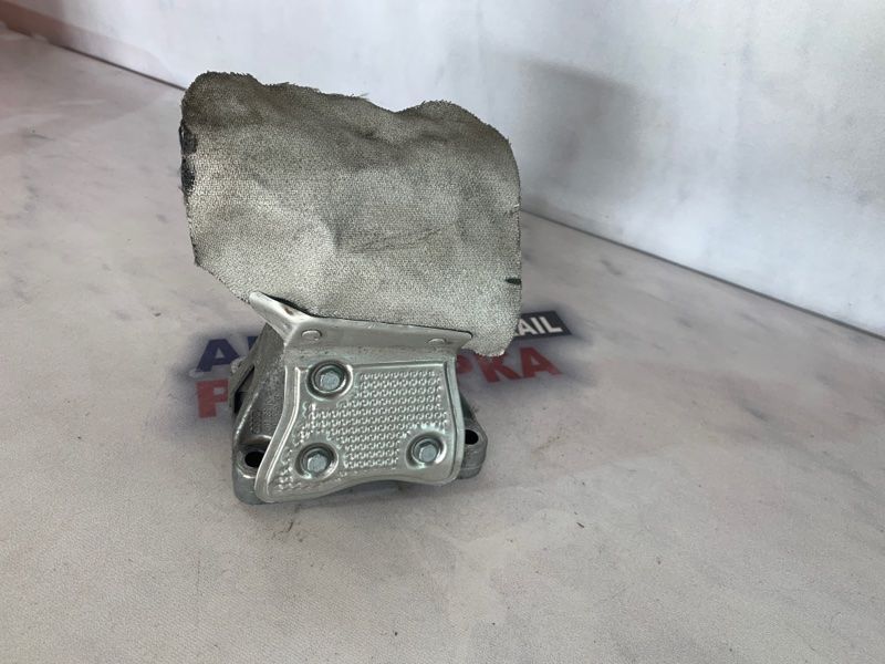 Опора / Кронштейн двигателя 8K0199307BJ Audi A7