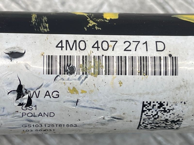 Піввісь 4M0407271D Audi Q7