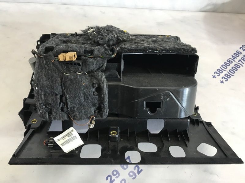Бардачок / Вещевой ящик 4G1880302A Audi A7