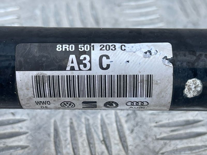 Піввісь 8R0501203C Audi A6