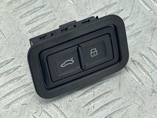 Кнопка закрытия двери багажника 4G0959831B Audi S6