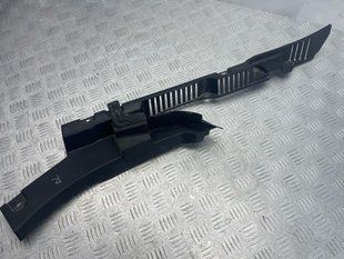 Накладка крыла 32216110 Volvo XC60
