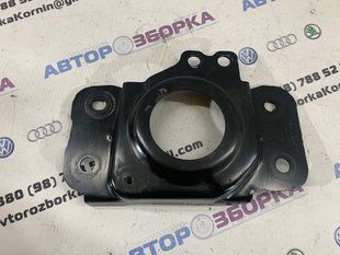 Кронштейн опори двигуна 30784277 Volvo XC60