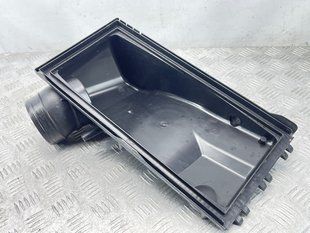 Корпус воздушного фильтра 7L6129601BB Audi Q7
