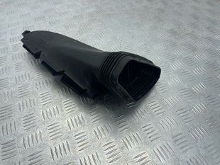 Повітрозабірник 4G0129624D Audi A7