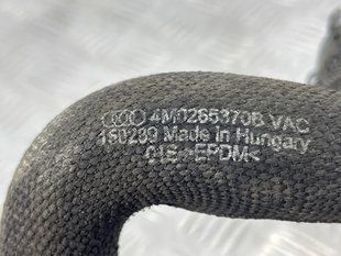 Шланг системы охлаждения 4M0265370B Audi Q7