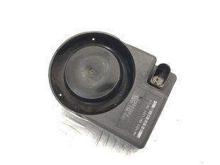 Сирена системи антивикрадення 1K0951605C Audi Q7 Audi A3, Audi A4, Audi A4 Allroad, Audi A5, Audi A6, Audi A7, Audi A8, Audi Q3, Audi Q5, Audi Q7, Audi R8, Audi RS5, Audi RS7, Audi S4, Audi S5, Audi S6, Audi S7, Audi S8, Audi SQ5, Audi TT, Audi TT RS, Audi TTS, Porsche 718 Spyder, Porsche 911, Porsche Cayenne, Porsche Macan, Porsche Panamera, Volkswagen Beetle, Volkswagen CC, Volkswagen Eos, Volkswagen Golf, Volkswagen Golf R, Volkswagen GTI, Volkswagen Jetta, Volkswagen Tiguan, Volkswagen Touareg