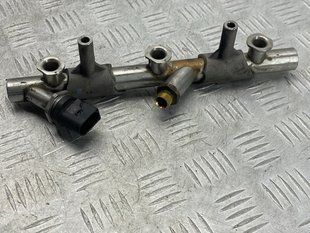 Топливная рампа 06E130089AF Audi A6