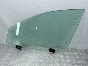 Стекло двери 4H0845021E Audi A8