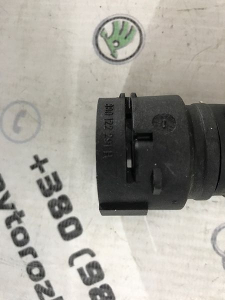 Патрубок 5N0122073L Volkswagen Tiguan