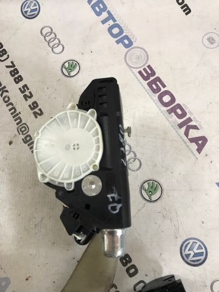 Ремінь безпеки 4L0827300B Audi Q7