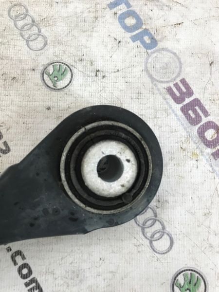 Важіль задньої підвіски нижній лівий/правий 8K0501529L Audi A6 Audi A4, Audi A4 Allroad, Audi A5, Audi A6, Audi A7, Audi A8, Audi Q5, Audi RS7, Audi S4, Audi S5, Audi S6, Audi S7, Audi S8, Audi SQ5, Porsche Macan