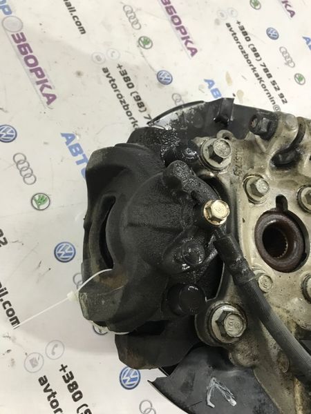 Суппорт тормозной DG9C2B302AB Ford Fusion