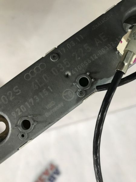 Підсилювач антени 4L0035225AE Audi Q7