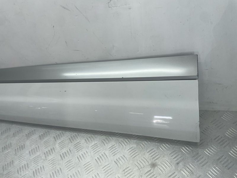 Накладка двери 4M0853959G Audi Q7