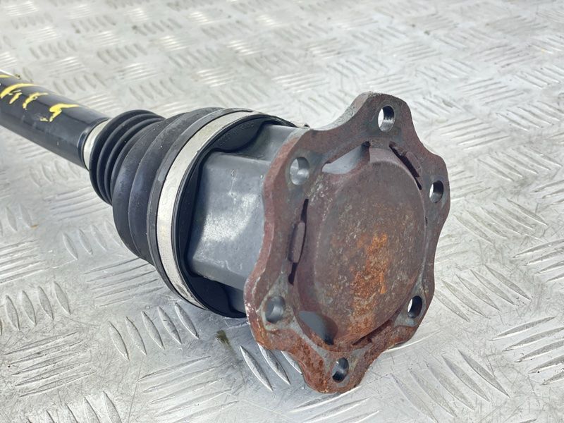 Піввісь 4M0407271D Audi Q7