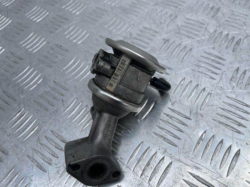 Клапан EGR 06E131101E Audi Q7