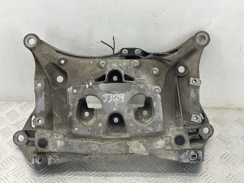 Траверса коробки передач 4K0399262J Audi A6