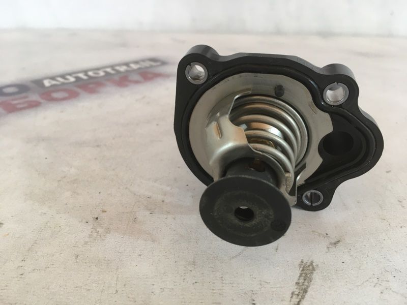 Корпус термостата FR3Z8575A Ford Edge