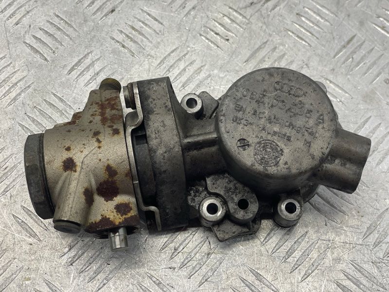Паливний насос 06E103535A Audi A6