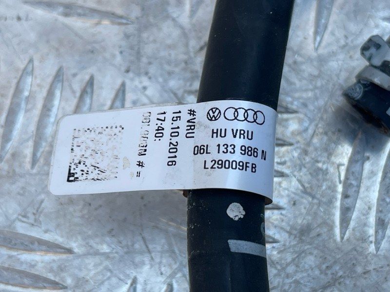 Паливний шланг 06L133986N Audi A6