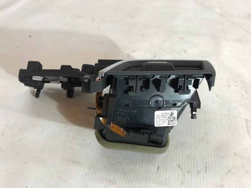 Дефлектор повітропроводу 4M1820901 Audi Q7