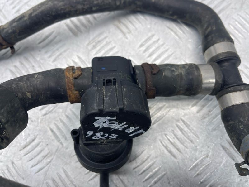 Шланг ОР з клапаном 7P0122049H Volkswagen Touareg