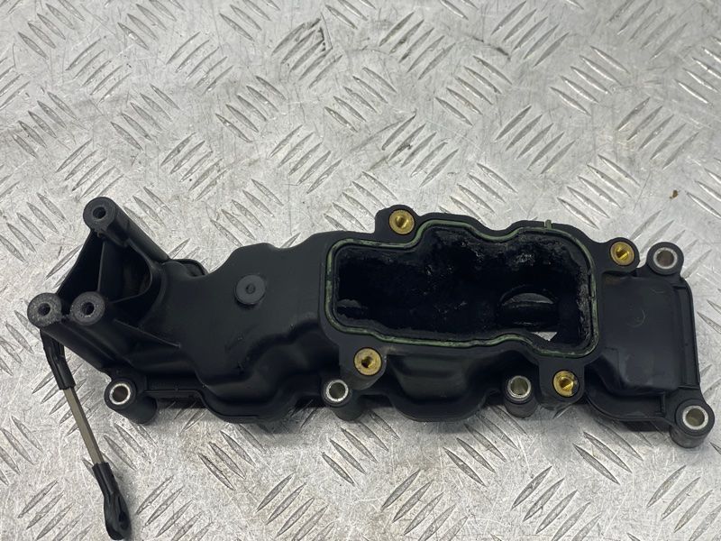 Колектор впускний 059129711CA Audi Q7