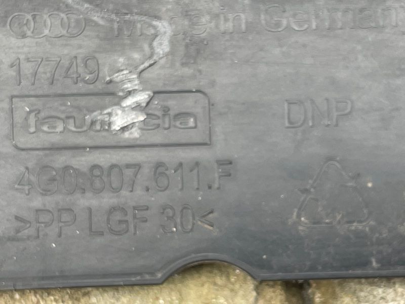 Захист переднього бампера 4G0807611F Audi A6