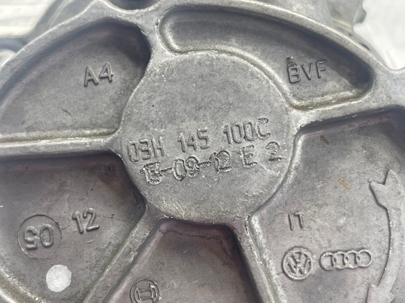 Вакуумный насос 03H145100C Volkswagen Touareg