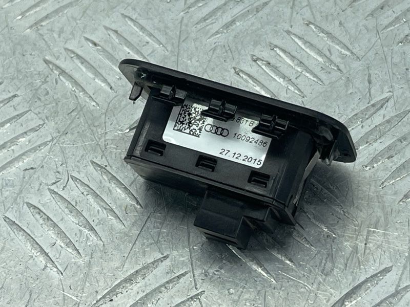 Кнопка закриття дверей багажника 4G0959831B Audi S6