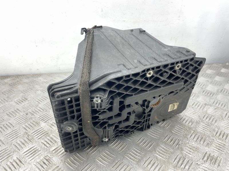 Піддон для акумулятора 31299867 Volvo XC60