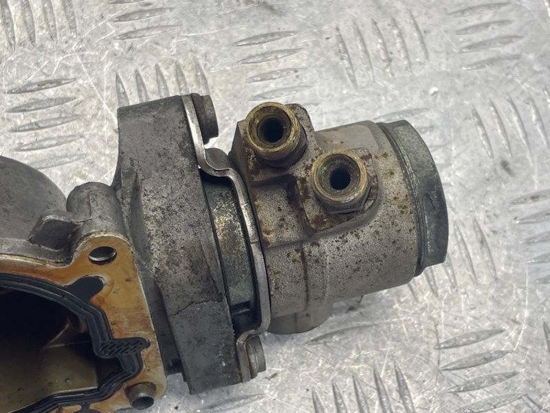 Паливний насос 06E103535A Audi A6