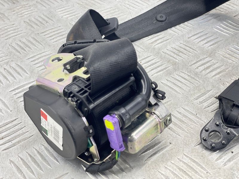 Ремінь безпеки сидіння 2-го ряду 4L0857805HV04 Audi Q7