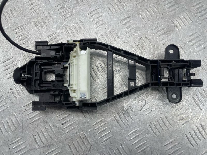 Кронштейн ручки 30747097 Polestar 2