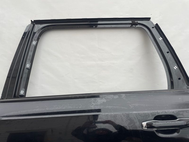 Дверь 32321822 Volvo XC90