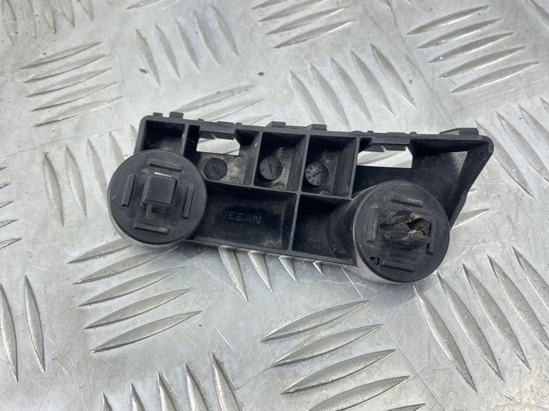 Кронштейн переднего бампера 620454GA0A Infiniti Q50