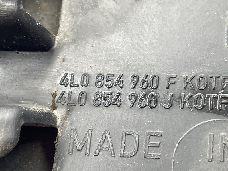 Накладка крыла 4L0854960J Audi Q7