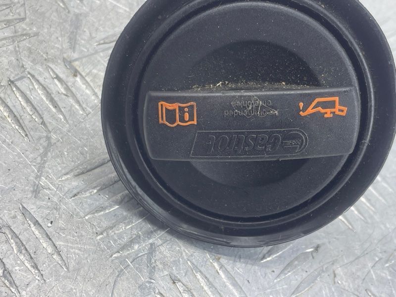 Крышка 06C103485P Audi A6