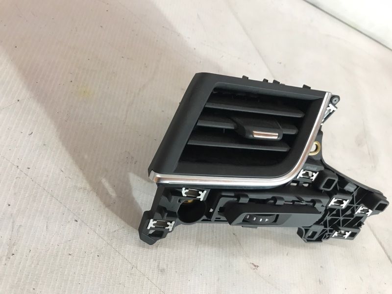 Дефлектор повітропроводу 4M1820901 Audi Q7
