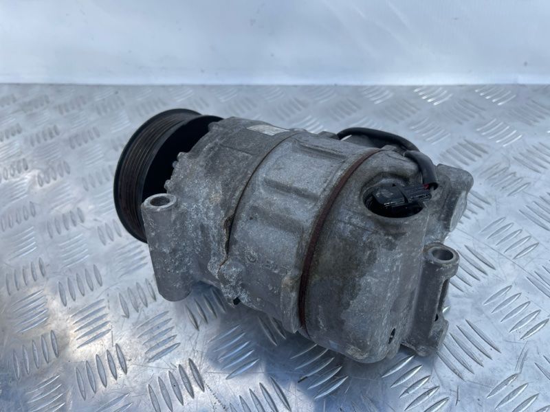 Компресор кондиціонера 7P0820803M Audi Touareg Audi Q7
