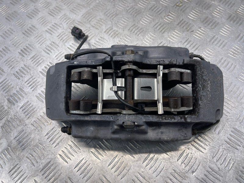 Супорт гальмівний 7L6615149 Audi Q7