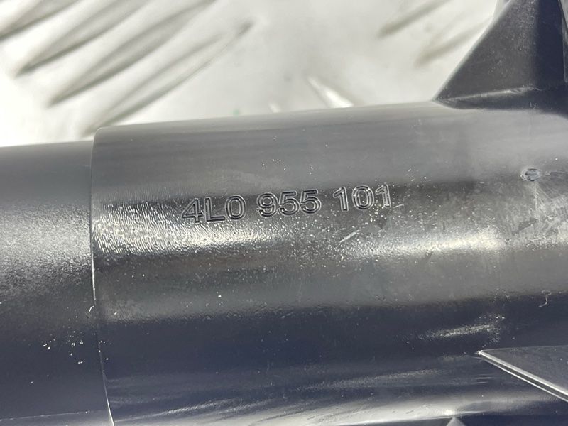 Форсунка омивача фар 4L0955101 Audi Q7